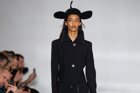LOEWE AW19 Womenswear Look 1
