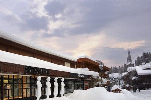 Chanel Boutique, Courcheval