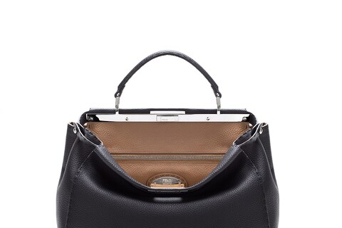 Peekaboo 1584, Black