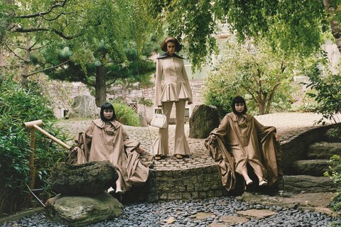 LOEWE SS20 Publication Fumiko Imano Kaia Gerber