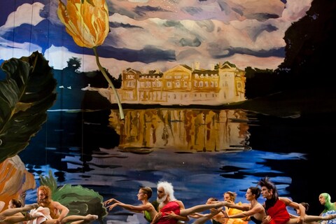 Karen Kilimnik backdrops for Psych&#233;