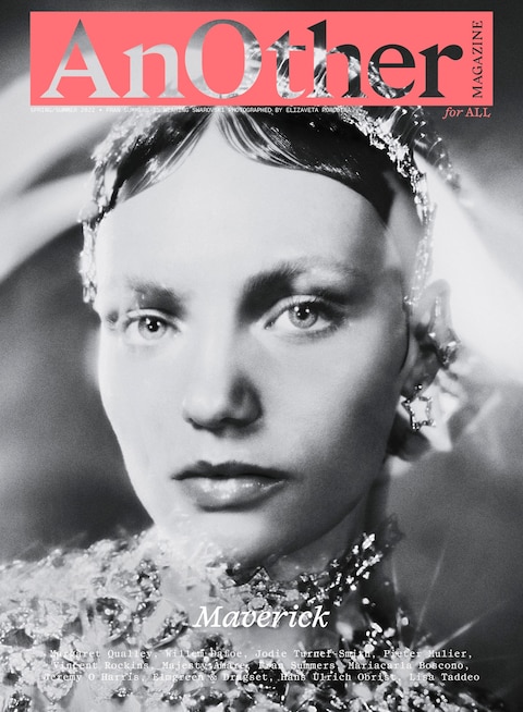 AN42_COV8 SWAROWSKI_3-HR