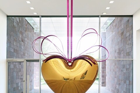 Hanging Heart (Gold/Magenta), 1994–2006, Jeff Koons