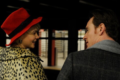 Carey Mulligan as Sissy and Michael Fassbender as Brandon in