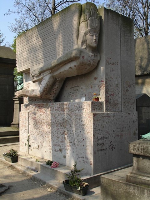 Oscar Wilde buried in Père Lachaise, Paris