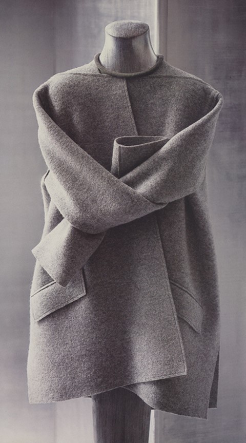 Wool jersey coat by Geoffrey Beene, 2004, photographed by Ja