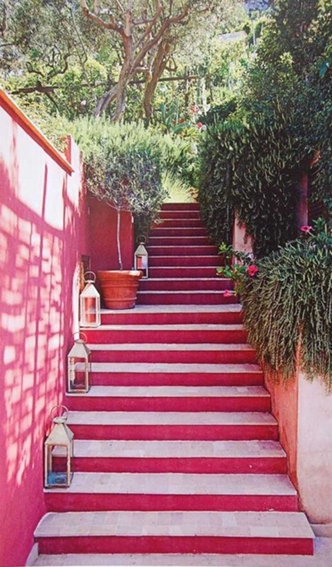 Pink steps in Capri