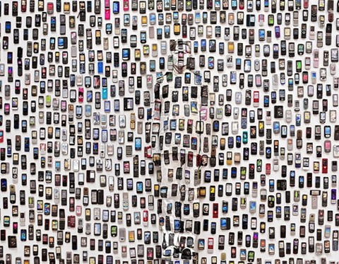 Liu Bolin, Hiding in the City - Mobile Phone, 2012