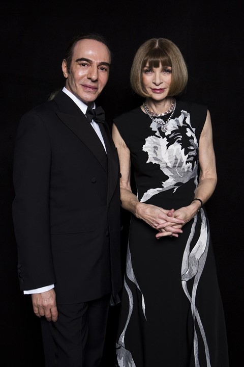 John Galliano and Anna Wintour at the British Fashion Awards