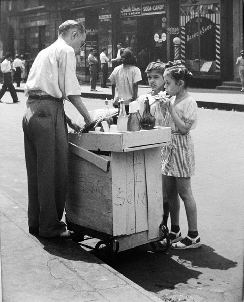 m_JohnAlbok_HarlemNYC1936_PDNBGallery