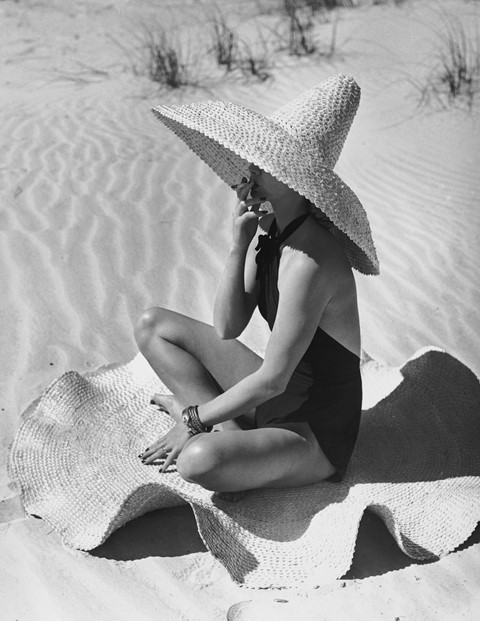 Six 20th-Century Photographs of the Beach to Buy Now | AnOther