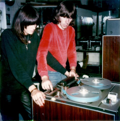 2. Chris Carter _ Cosey Fanni Tutti working a rent