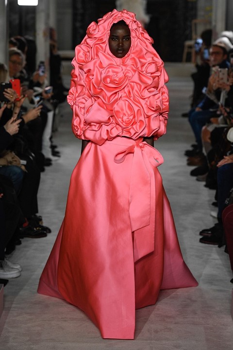 Valentino Haute Couture S/S19 Pierpaolo Naomi Campbell