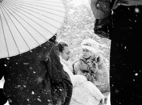 Veruschka+sumo 1966&#169;Gideon Lewin