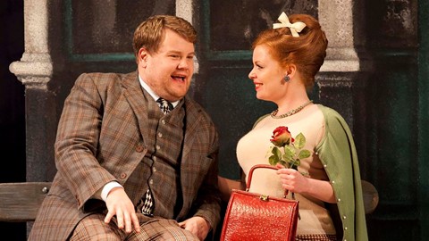 one_man_two_guvnors_-_production_still-_h_2020_
