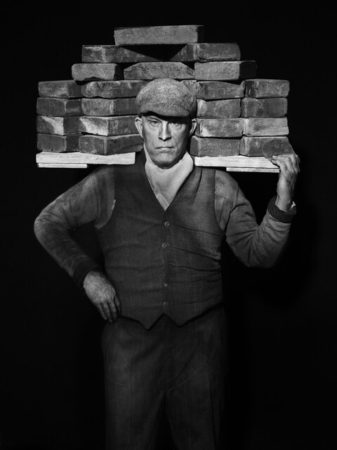 20171019_Recreations_Shot_01_AugustSander_Bricklay