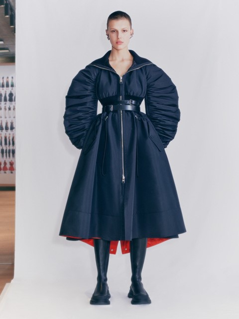 A Study of Clothing and Character: See Alexander McQueen’s New ...