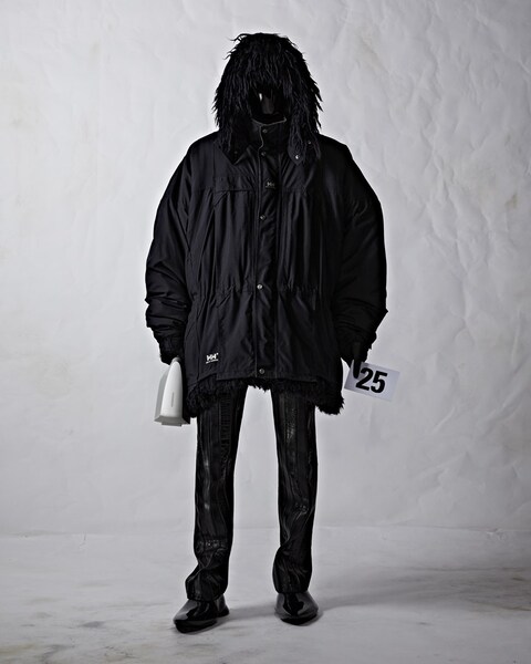 BALENCIAGA 51 COUTURE LOOK 25_BENJAMIN MIGSCH