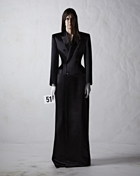 BALENCIAGA 51 COUTURE LOOK 51_ELIZA DOUGLAS
