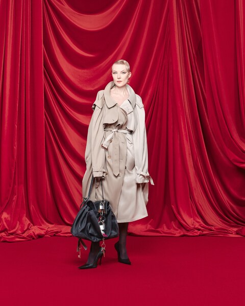 BALENCIAGA SUMMER 24 LOOK 3_RENATA LITVINOVA