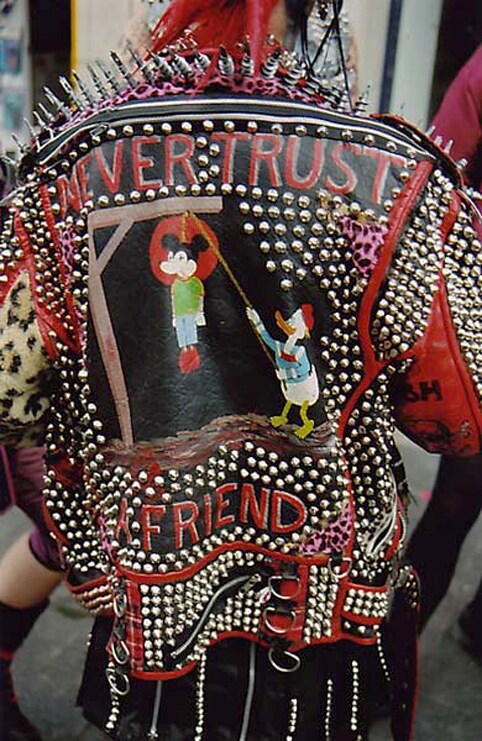 Never trust a friend, 2006
