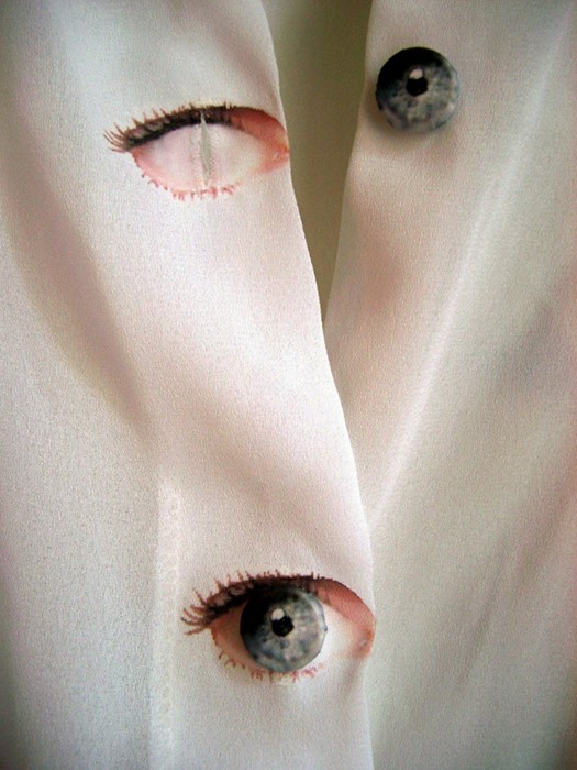 Eye Button