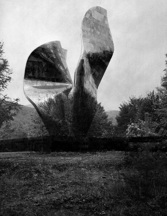 Lost Spomenik (Kamenska), Jan Kempenaers, 2014