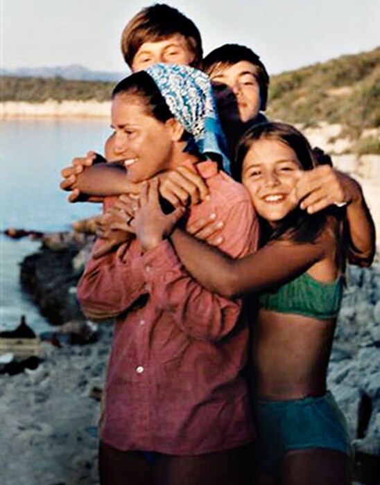 Rosita Missoni with her children in Dalmatia, 1966
