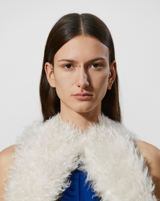 Burberry Autumn_Winter 2021 Womenswear Presentatio