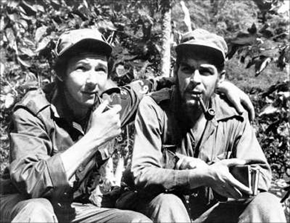 Raul Castro, left, with Ernesto “Che” Guevara, 1958