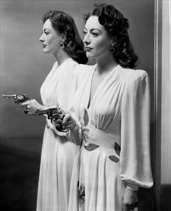 Joan Crawford in Mildred Pierce (1945)