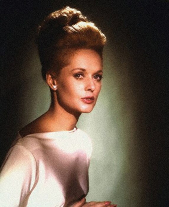 tippi-hedren-h-h-h-155387_thumb_585x795