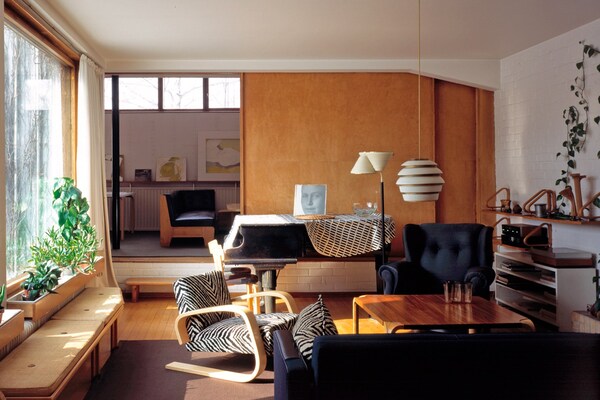 アート・デザイン・音楽 Alvar Aalto Houses Timeless Expressions Inside the Home of 'Everyday Modernists' Aino & Alvar Aalto | AnOther