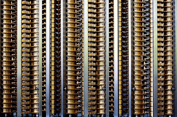 Charles Babbage&#39;s Difference Engine #2, Reconstructed in 200