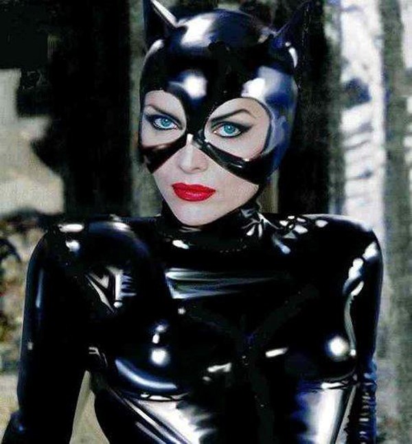 Michelle Pfeiffer&#39;s Catwoman Outfit