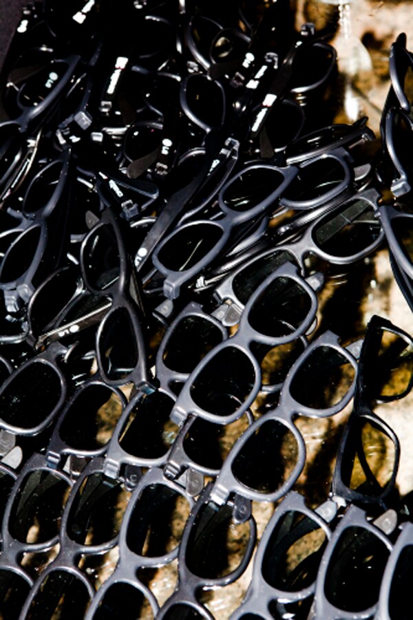 3D glasses for the KM3D-1 Premiere