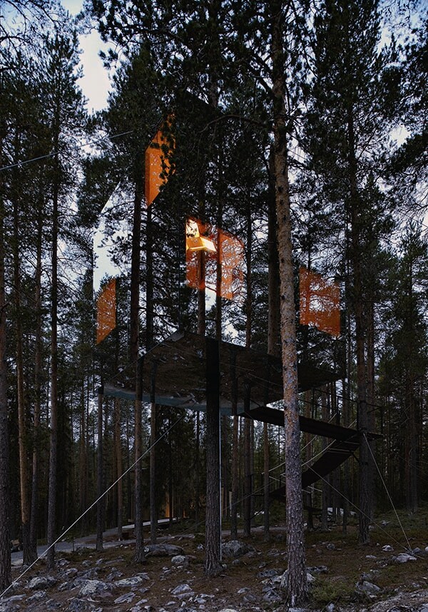 Tham &amp; Videg&#229;rd Arkitekter, Mirrorcube Tree