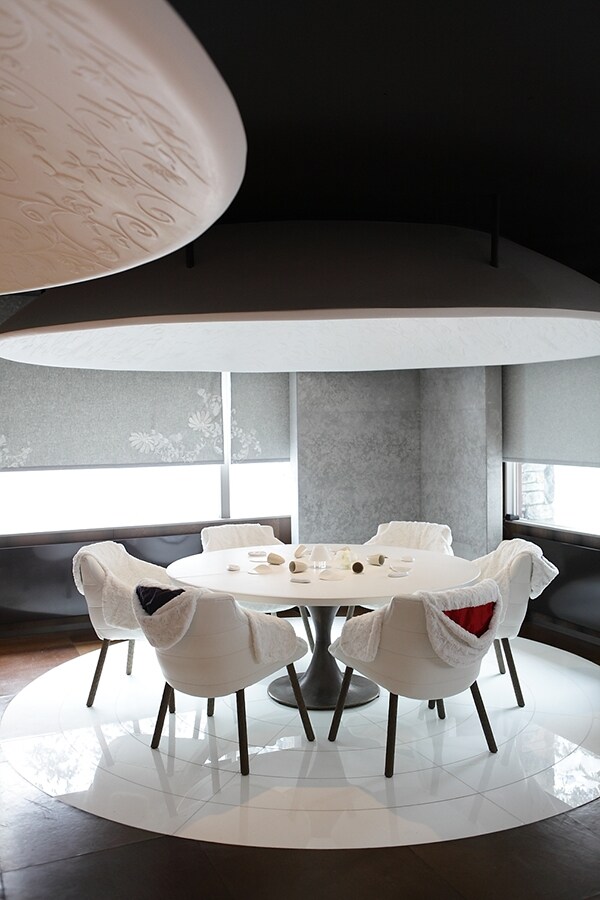 Dining room at 1947, Le Cheval Blanc