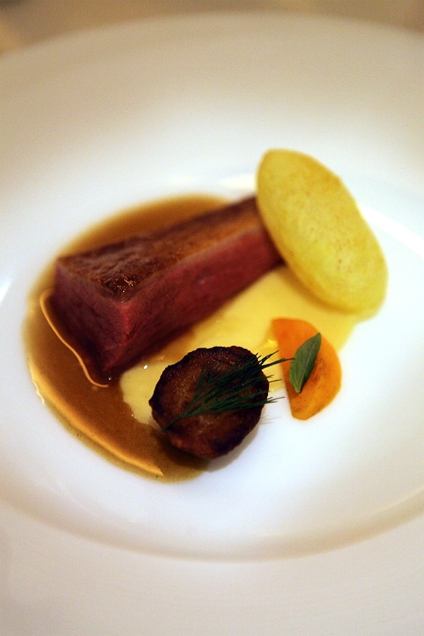 Goosnargh duck, quince a&#239;oli, jerusalem artichokes and sharo