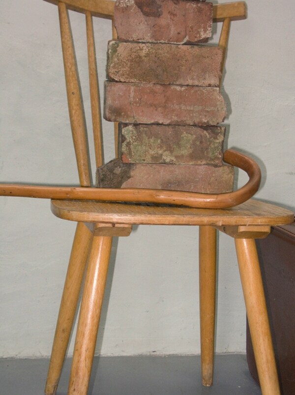 Cane, Koffer, Carl Andre, 2008.