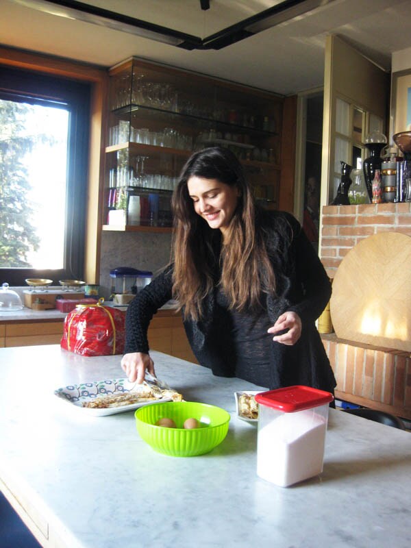 Margherita rolling the Palatschinken