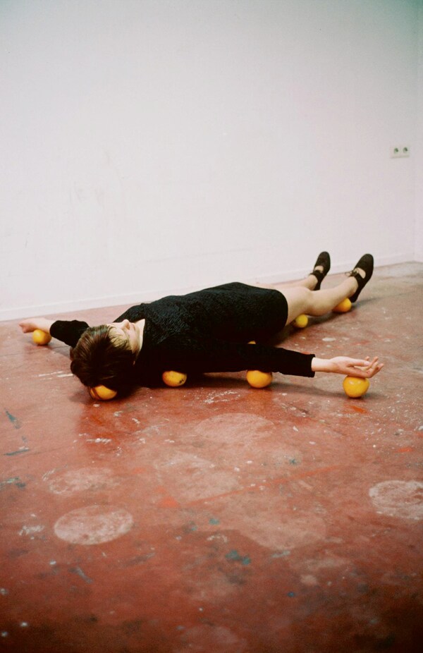 One Minute Sculptures, Erwin Wurm, 1997
