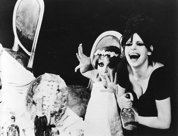 Still from Daisies (1966)