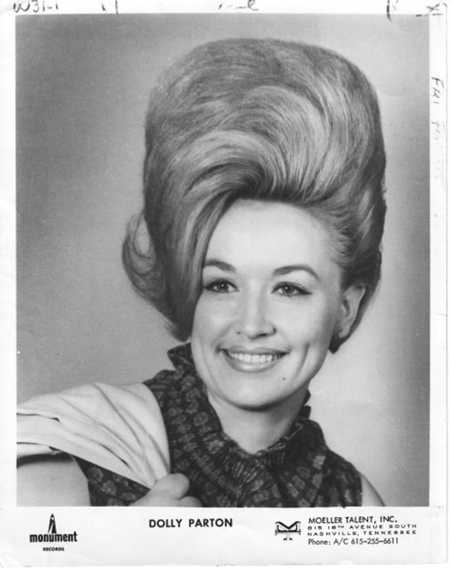 Dolly Parton aged 22