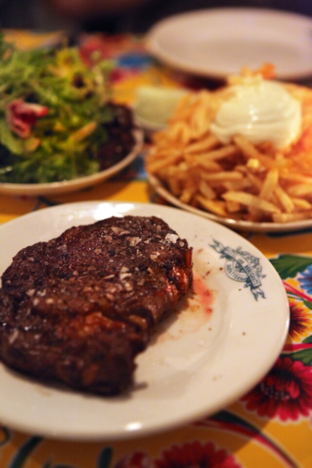 Oysters &amp; Grill steak frites