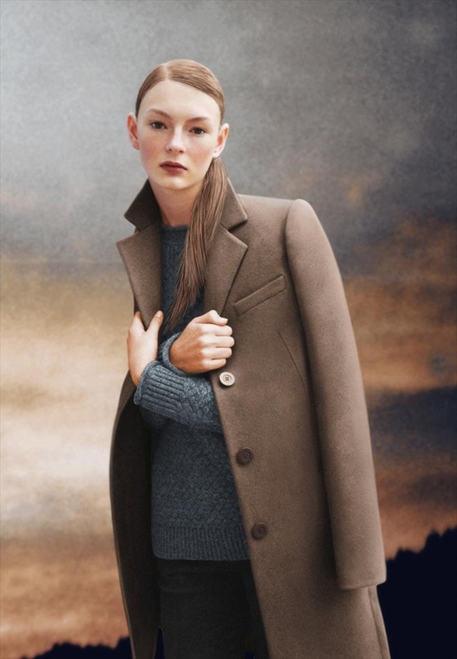 Collared topcoat in tabac, textured stitch jumper and low ri