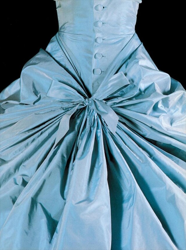 Crist&#243;bal Balenciaga dress detail, 1953