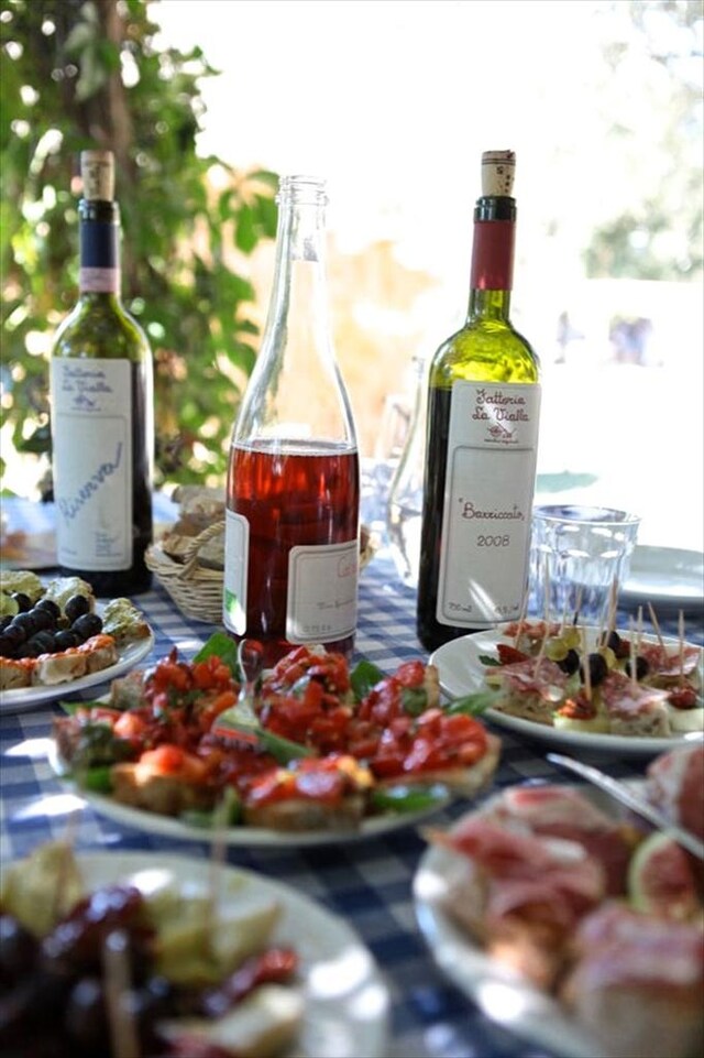 Fattoria La Vialla Pinot Nero and Barriccato