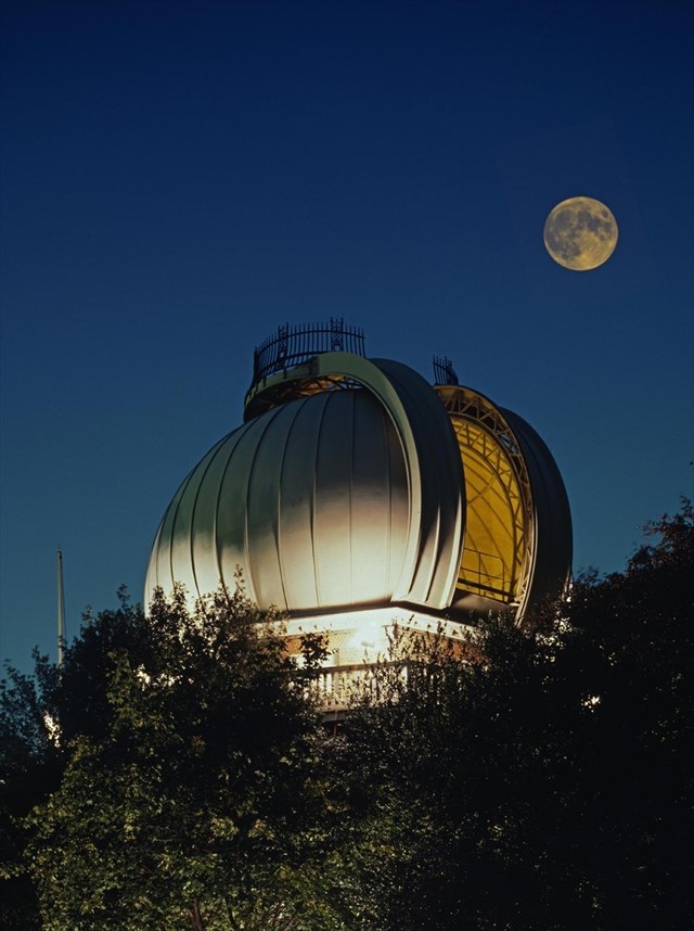 The Royal Observatory at night