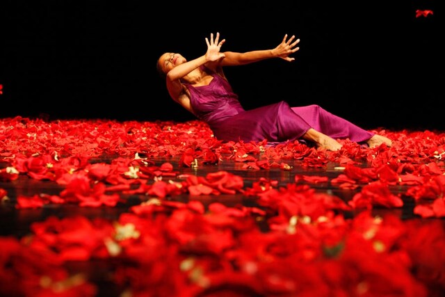 Dress rehearsals for Tanztheater Wuppertal Pina Bausch: Worl
